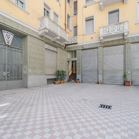 Lovely Apartment In Milano-Porta Romana W/ Balcony Esterno foto