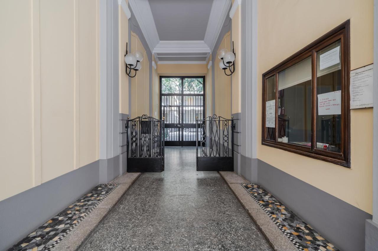 Lovely Apartment In Milano-Porta Romana W/ Balcony Esterno foto